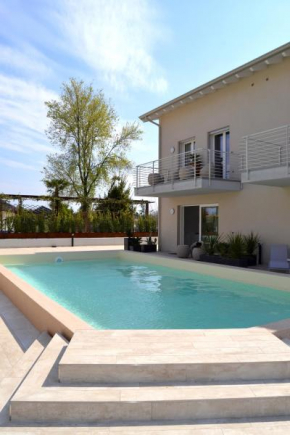 oak AR holiday-home Peschiera Del Garda